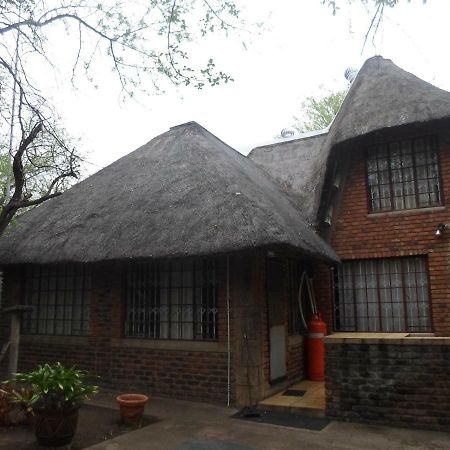 Marloth Havens Guest House Malalane Bagian luar foto